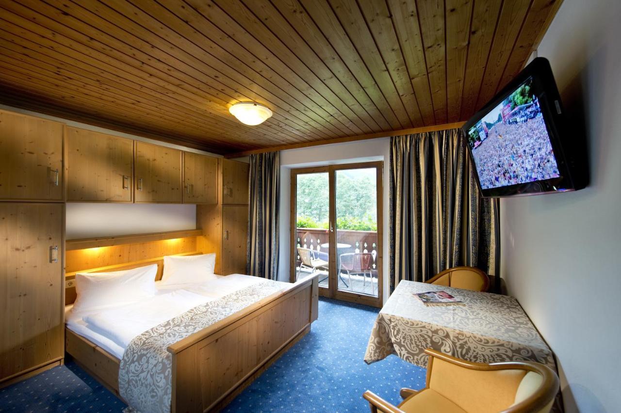 Hotel Wiesenegg Aurach bei Kitzbuehel Quarto foto